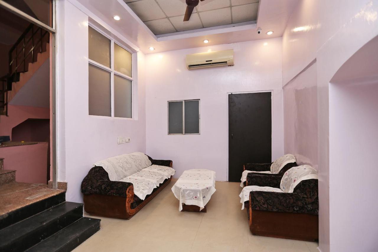 Oyo Flagship 14774 Sector 14 Gurgaon Otel Dış mekan fotoğraf