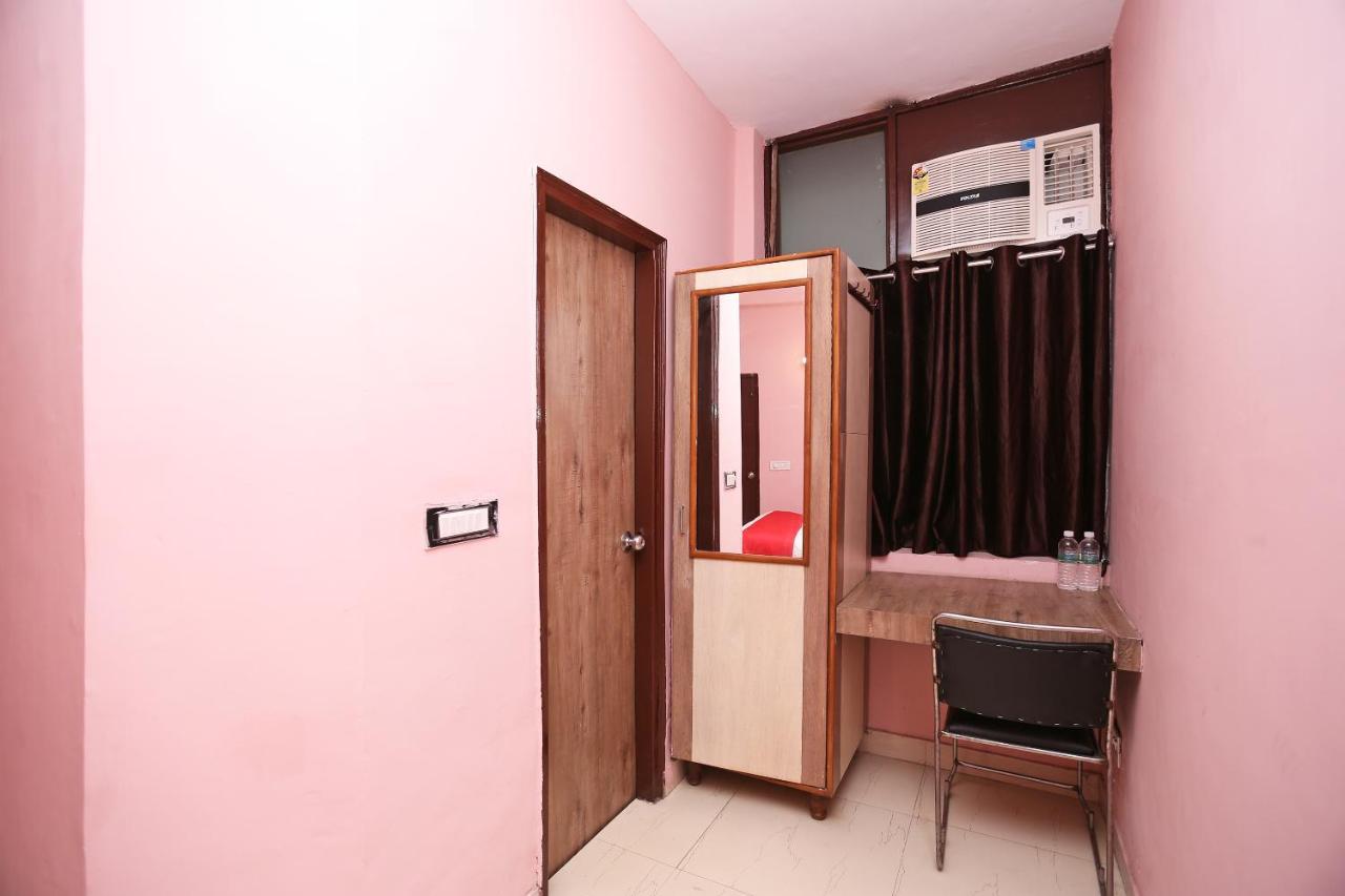 Oyo Flagship 14774 Sector 14 Gurgaon Otel Dış mekan fotoğraf