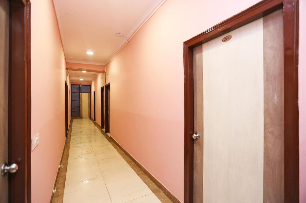 Oyo Flagship 14774 Sector 14 Gurgaon Otel Dış mekan fotoğraf