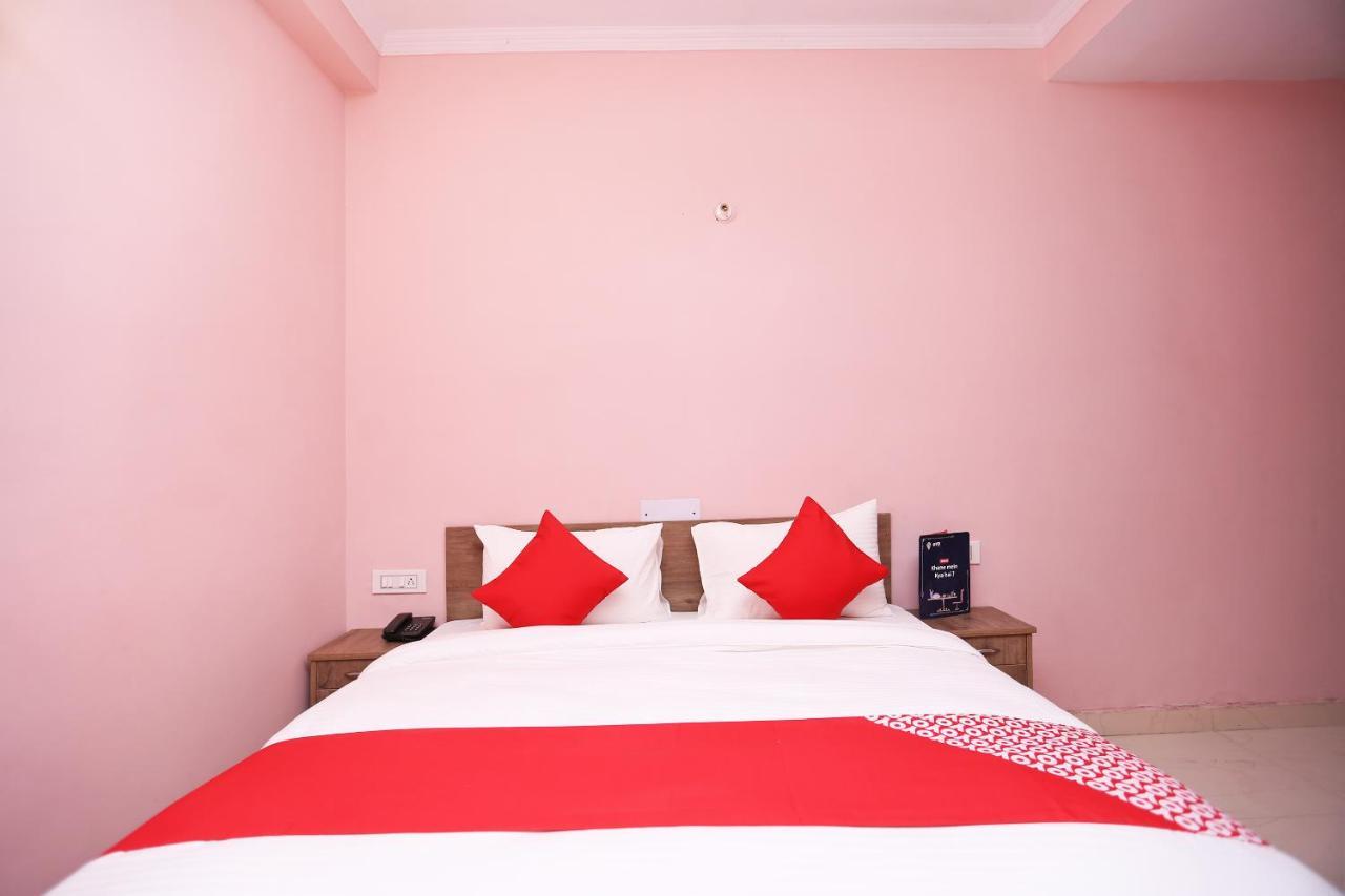Oyo Flagship 14774 Sector 14 Gurgaon Otel Dış mekan fotoğraf