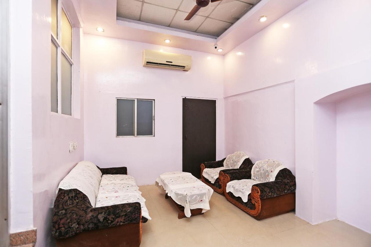 Oyo Flagship 14774 Sector 14 Gurgaon Otel Dış mekan fotoğraf
