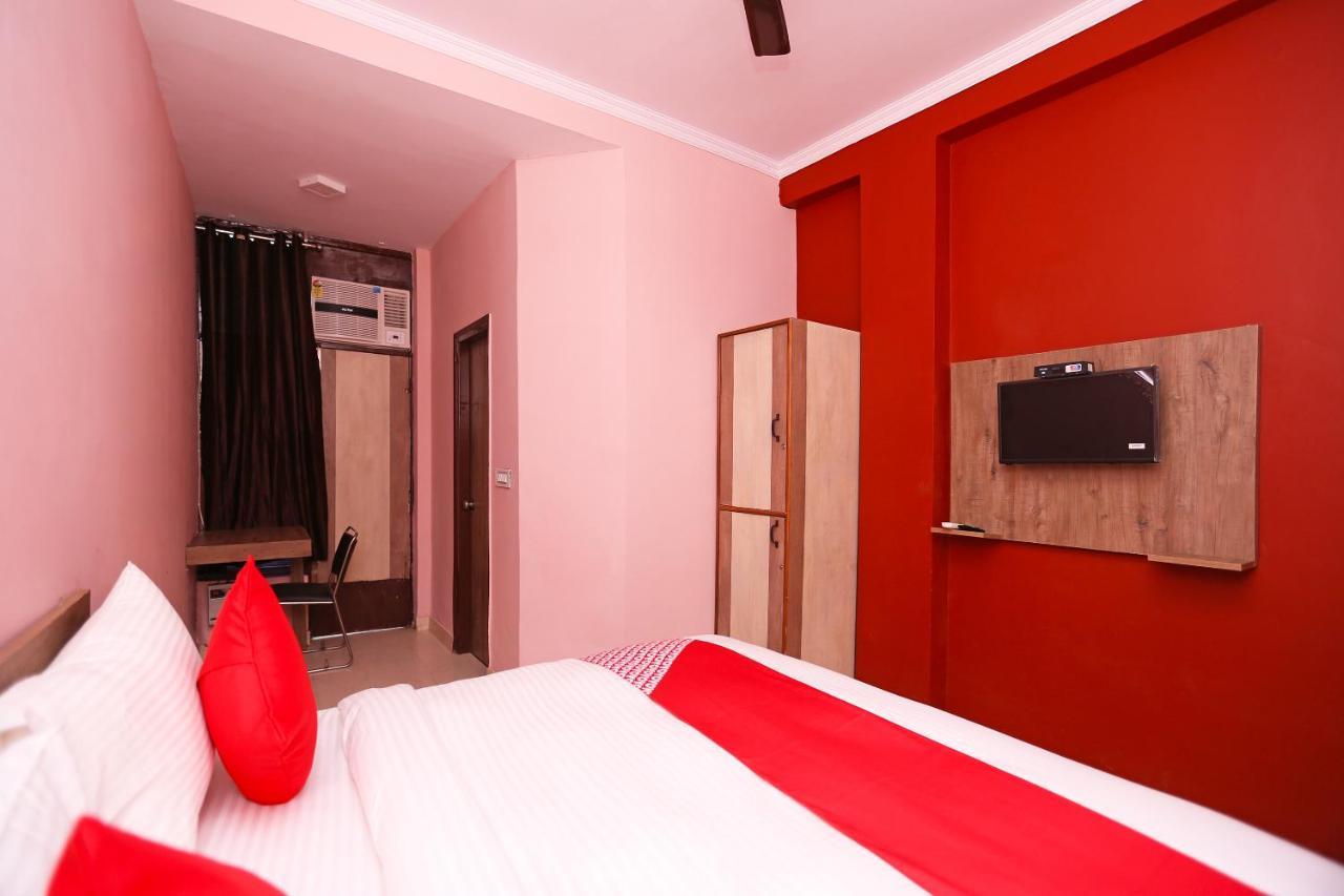 Oyo Flagship 14774 Sector 14 Gurgaon Otel Dış mekan fotoğraf
