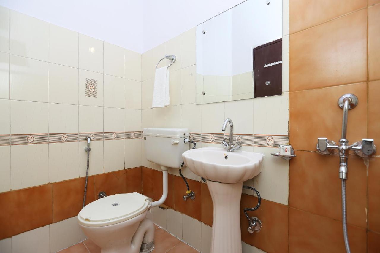 Oyo Flagship 14774 Sector 14 Gurgaon Otel Dış mekan fotoğraf