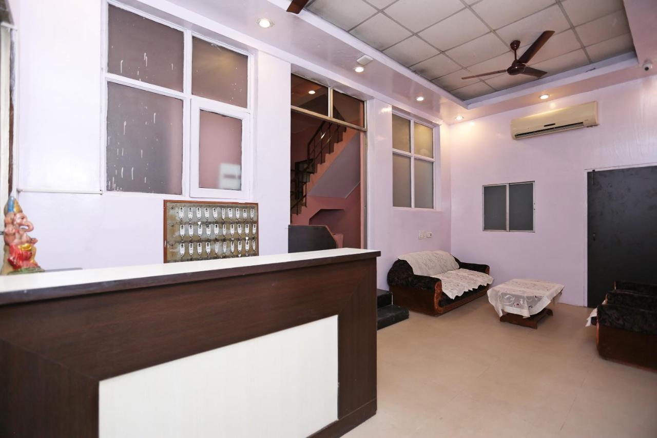 Oyo Flagship 14774 Sector 14 Gurgaon Otel Dış mekan fotoğraf