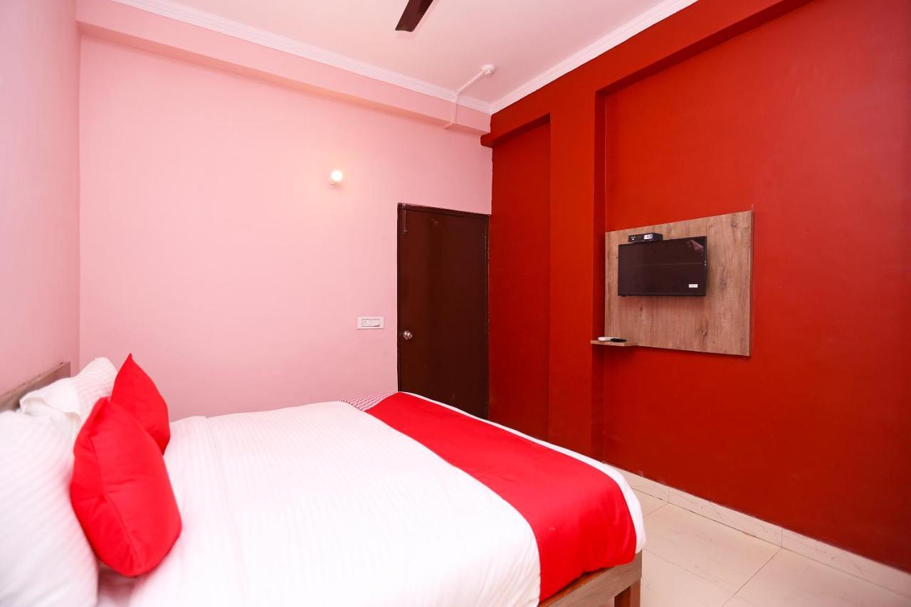 Oyo Flagship 14774 Sector 14 Gurgaon Otel Dış mekan fotoğraf
