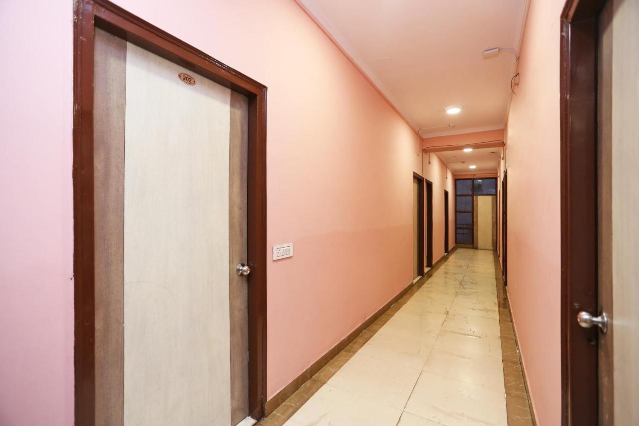 Oyo Flagship 14774 Sector 14 Gurgaon Otel Dış mekan fotoğraf