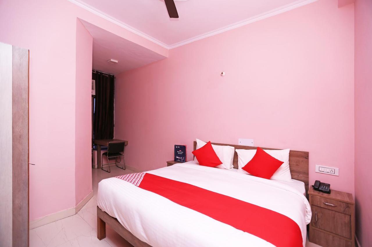 Oyo Flagship 14774 Sector 14 Gurgaon Otel Dış mekan fotoğraf